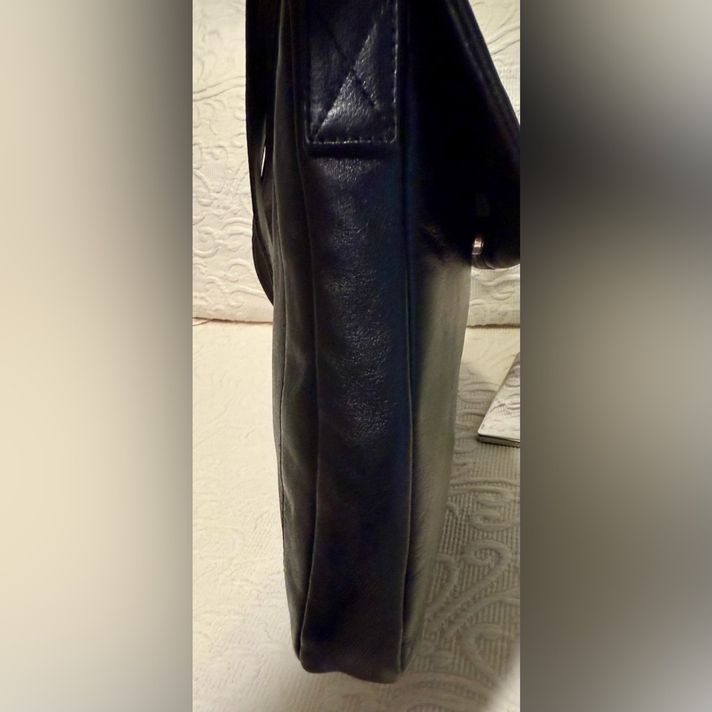 Gently Used Derek Alexander Black Leather Messenger Bag - Picture 7 of 7
